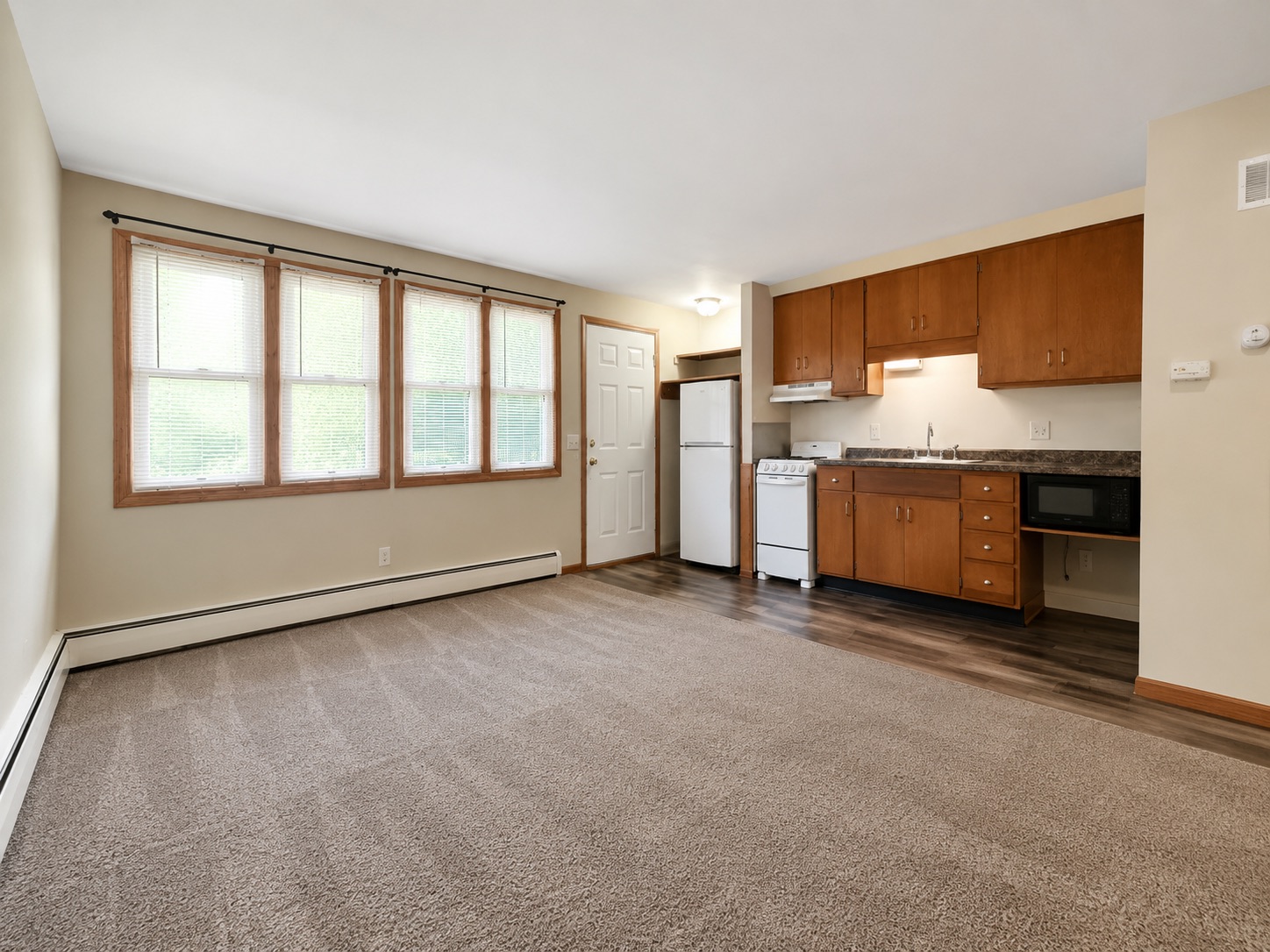 2180-2186 Allen Boulevard - 2182